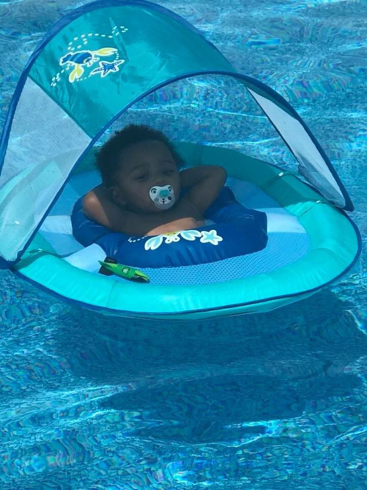 lostfilesjp's tweet photo. Everybody Boo’d Up This Summer &amp; There’s Me... https://t.co/7r3K7zVIfA