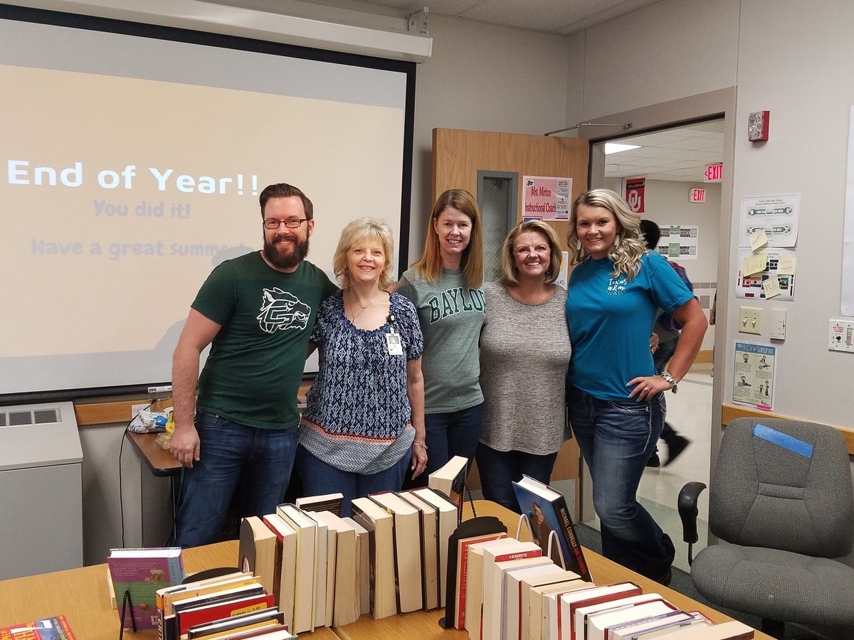 SMinton_AP's tweet photo. .@CPHS_TWolves 1st/2nd year teachers & mentors celebrating the end to a successful year #CPPACKStrong Go T-wolves 🐺 https://t.co/SwNYeLB9Xn