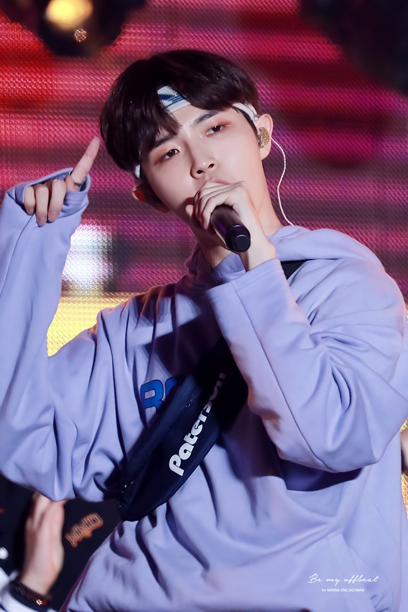 bemyoffbeat96's tweet photo. 180601 ONE THE WORLD #김재환 #재환 캥거루 기야우ㅠㅜㅠㅜㅠㅜㅜㅠ https://t.co/k3rykSOFZ2