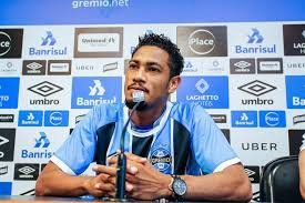 GremioBmr's tweet photo. E TEM MAIS NOTÍCIA, APÓS ACORDO COM PALMEIRAS, HOJE NOS DESPEDIMOS DE HERNANE, BOA SORTE!!! #GRÊMIO #AZURRA https://t.co/7MzSdVHUHW