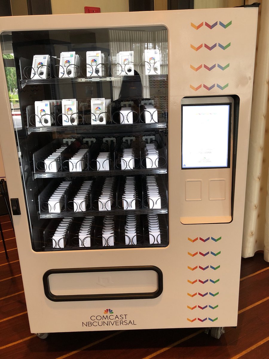 barclayjaime's tweet photo. Loving this twitter vending machine! #comcastnbcuimpact #comcastnbcusis958 https://t.co/CzqLbifXwD