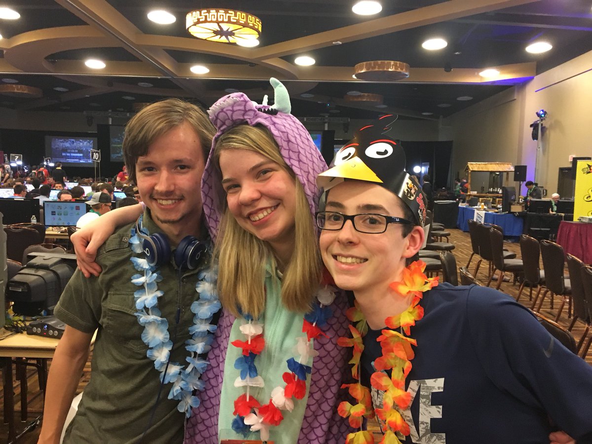 wassupmolly's tweet photo. hi i miss #SNS4 a lot and I wish I could’ve been there longer 😭❤️ #ARMS https://t.co/NtSL5S2wih