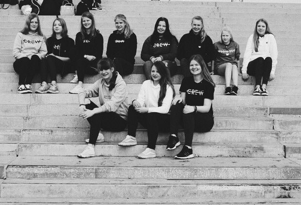 eickhoff_fenja's tweet photo. komm wir baden in musik &‘ erinnerung, ich hab uns so vermisst.. 📆🌊☀️💓
@Wincent_Weiss
#nordcrew #crewtreffen #wincentweiss #merchliebe https://t.co/EiziiYUmwF