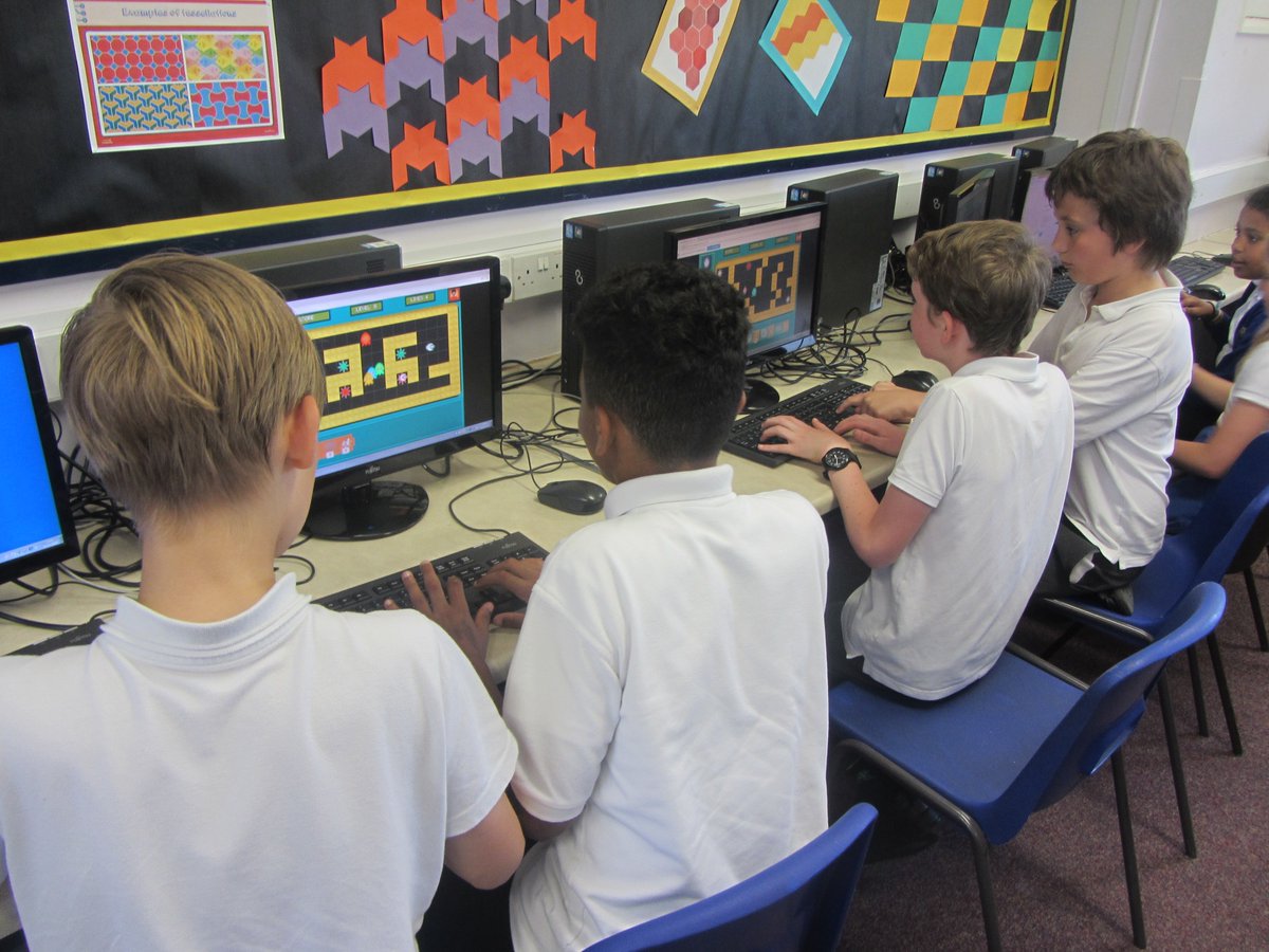 CN_Year6's tweet photo. Engaging computing workshops for 6R, 6L and 6B from @swopbots today about game creation and design @CastleNewnham #opportunities #computing #teamwork https://t.co/qje3nYCurH