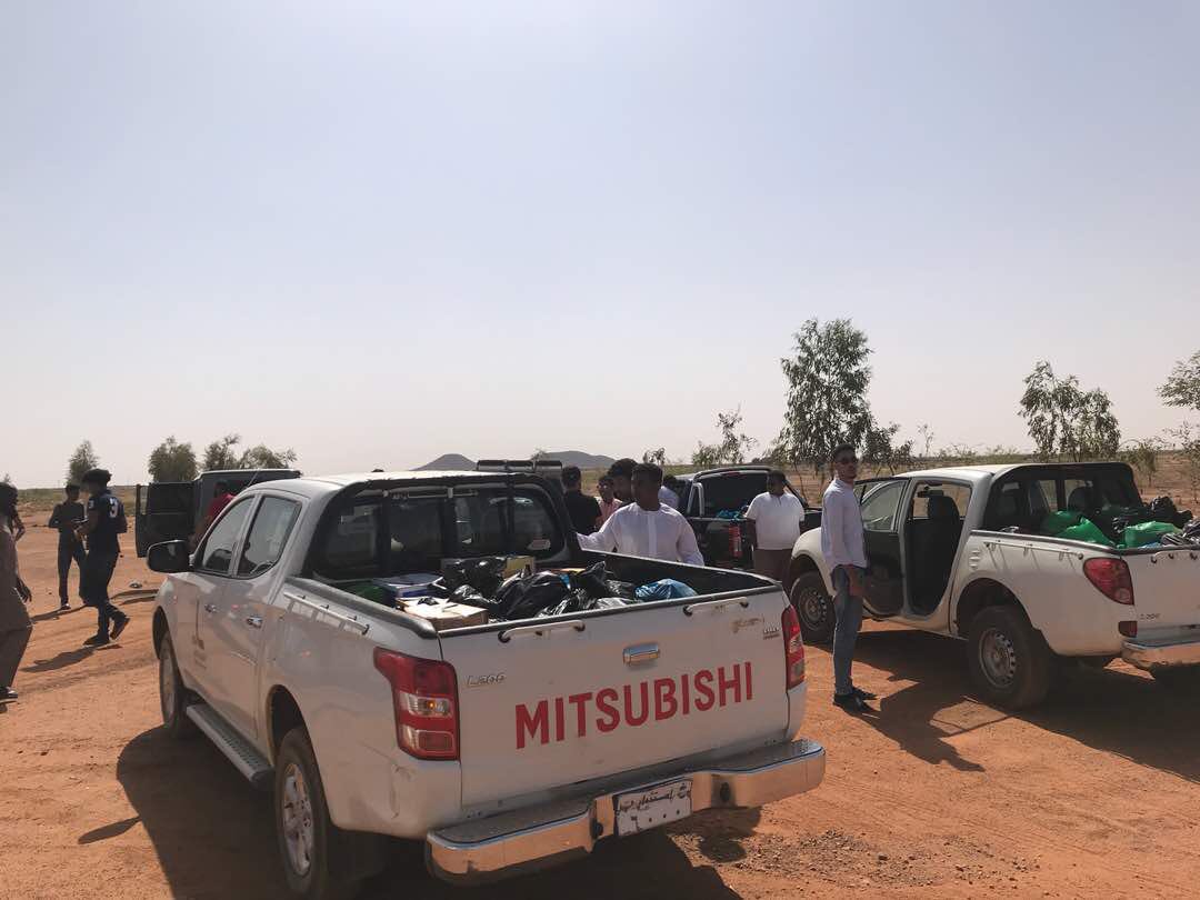 tweet_emmanuelK's tweet photo. Aboudis and Khalids give back. Day 2 ✅ https://t.co/schcUJVgIo