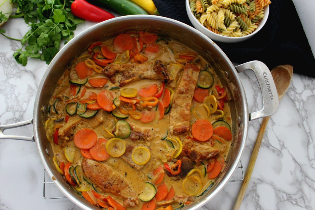 Worldlytreat's tweet photo. Let me take the guess work off your shoulders! You can find easy weeknight meals, desserts, and cocktails on our website: https://t.co/P28UIfi15U. Don't forget to say hi when you stop by. #WednesdayMotivation #DDay https://t.co/I4sa1WTpf0