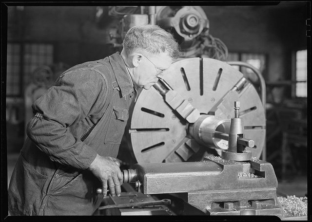 Des nouvelles : nos équipes passent au plan B et vont restaurer les services avec objectif de remise en route prioritaire de Zimbra (et support CAS, LDAP, etc) pour demain jeudi, 08h00 — la nuit va être longue.