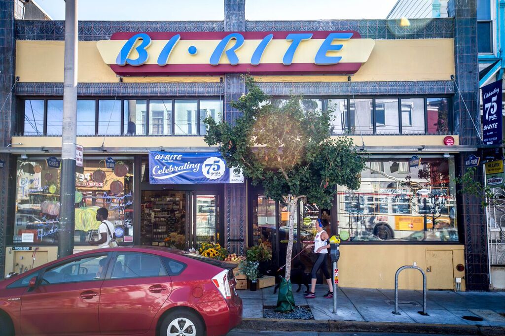 Nearlist's tweet photo. From markets to ice cream to a new #SF cafe to @otgsf to a farm @BiRiteSF &amp; @BiRiteCreamery has us covered w/ lots of artisan purveyors &amp; yummy items to choose from. #ShopSmall #ShopLocal #EatLocal #LowerHaight #Haighteration #BiRiteMarket #BiRiteBasket #MyNearlist #Nearlist https://t.co/ZXQc6a1odj