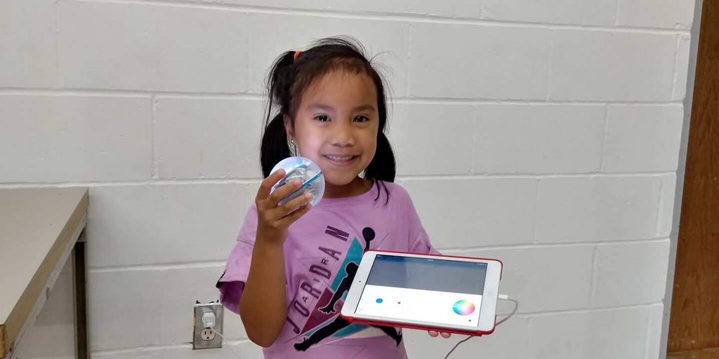 wizkidlearning's tweet photo. Smiles all around for National Higher Educational Day. @wizkidcoding we create pathways for kids to achieve their future educational goals. #wizkidcoding #NationalHigherEducationDay #coding #steam https://t.co/6dOxLRDnsz