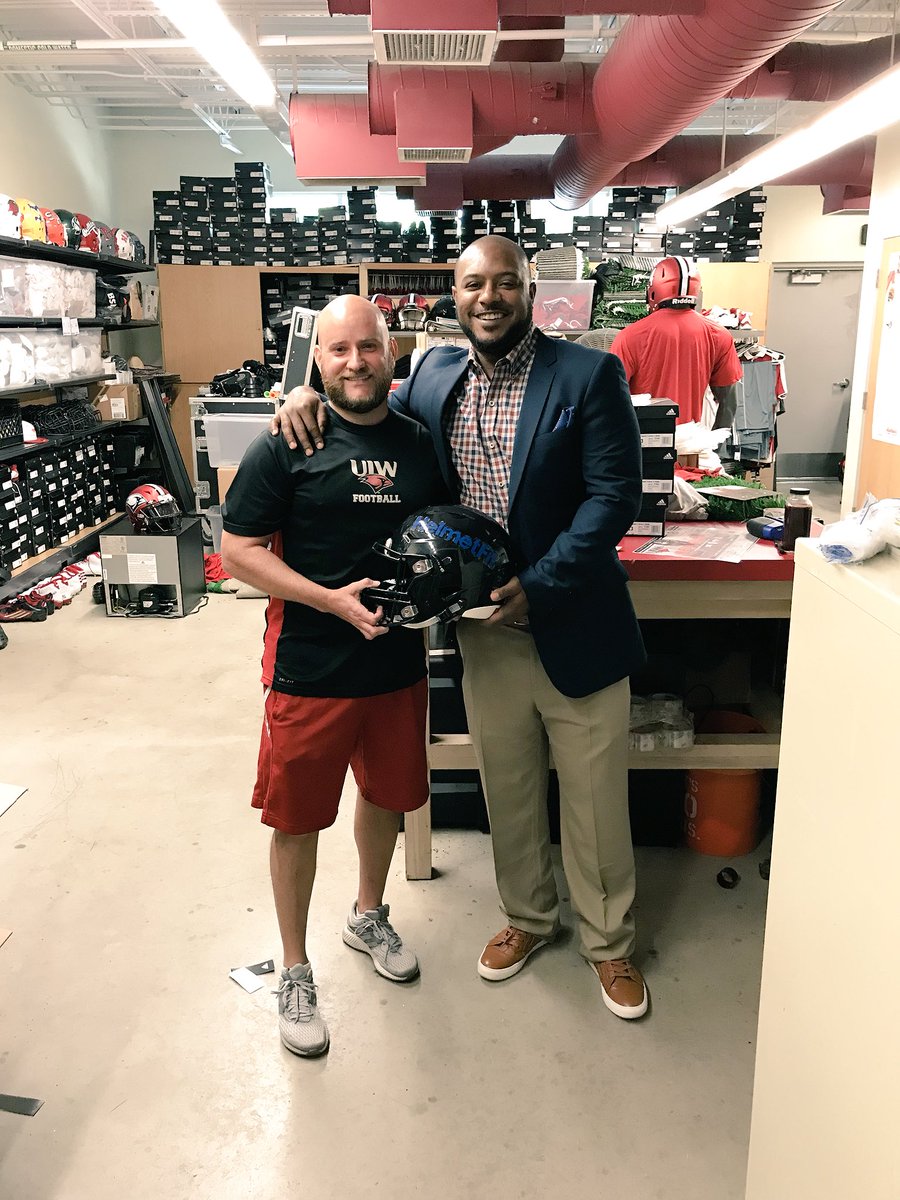 NickDebose's tweet photo. It’s always good visiting my @UIWAthletics family! #SofSURFACES #HelmetFit https://t.co/vku2dniegT