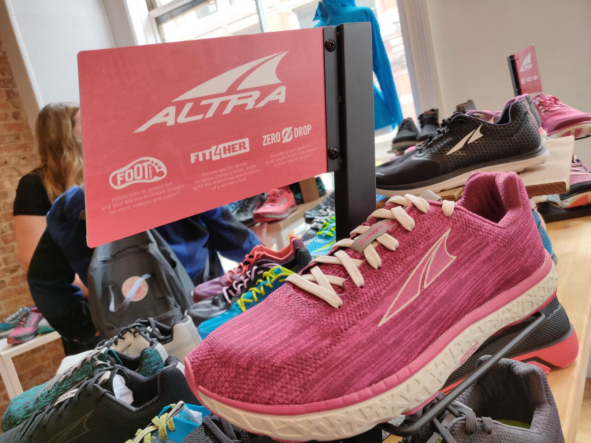 redbankpulse's tweet photo. Do you have your #running #shoes ready for the #RedBankClassic #5K #run? It'll be here in no time at all! These @altrarunning sneakers were meant for #5Ks. #RedBank #NJ #JerseyShore #5Krun #runner #runners #5kmrun #5km #runhappy #sneakers
https://t.co/PafQnlLeP7 https://t.co/oFIIq76dP7