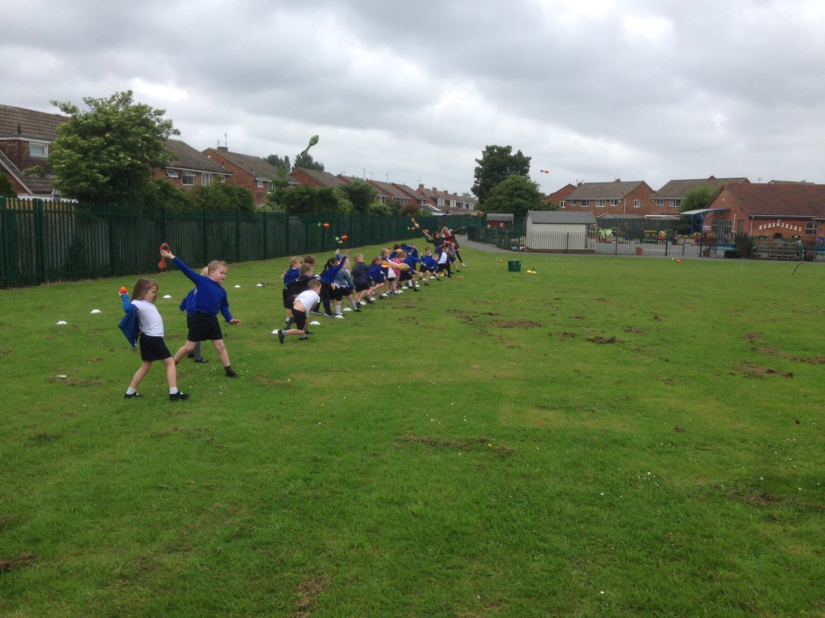 AcklamWhin's tweet photo. Reception loved throwing the howlers in PE today #throwing #earlylearninggoal https://t.co/HUjTgiwSZ8