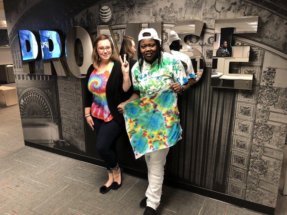 Chicago_Elite_'s tweet photo. #SpiritWeek #TieDyeTuesday #LookingColorful #BornToBeFly #EliteChicago https://t.co/GENw7nrNo9