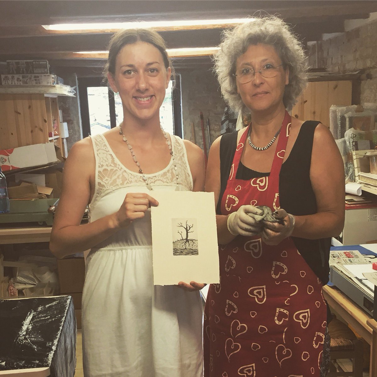 Plum2Creations's tweet photo. So happy today with my great โstudentโ!!
By the way, if you are interested in attending a printmaking course, take a look at https://t.co/aZuK7T9kFJ ๐
#printmaking #printmakingcourses #printmakingstudio #printmakingcourse #printmakingcoursevenice #print #venezia #venice https://t.co/D3w2HVlZGn