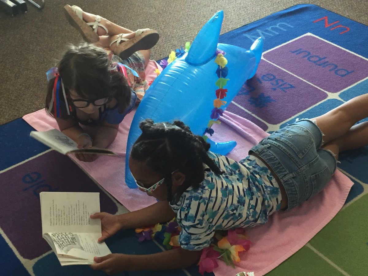 TroupClassSSP's tweet photo. Tuesday we celebrated Beach Day in our class! We listed to Hawaiian tunes, live streamed video from a coral reef, and did our best to pretend that we really could feel the sand between our toes as we read and learned together... maybe next year??? 😎🌴 https://t.co/2iyMsDQ0cm