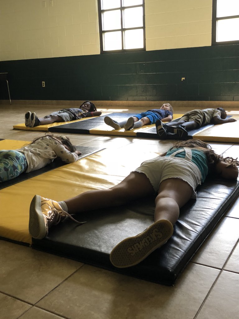 KelliMejia12's tweet photo. Ohhhhhhh my word. I love these nuggets already. Yoga &amp; breathing. They are so relaxed. #butterfly #finalrest @CESbuzzing https://t.co/4oTGE3ZsBM