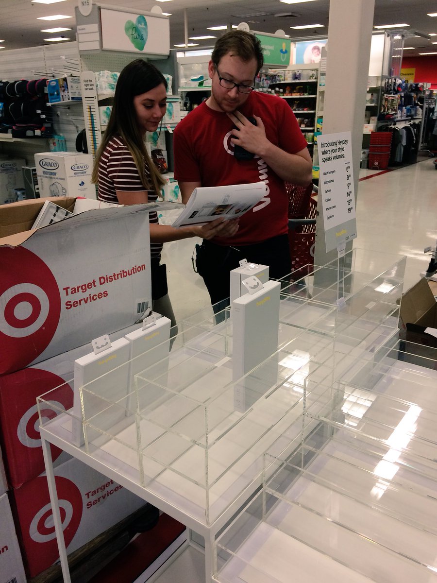 Shonna Smith (@shonnasmith333) on Twitter photo Supporting the Electronics team with their first VMG. #T0615 #Teamwork #HayDay #Target <a href="/kirby_karleen/">Karleen Kirby</a> @tracyacurry1 Supporting the Electronics team with their first VMG. #T0615 #Teamwork #HayDay #Target <a href="/kirby_karleen/">Karleen Kirby</a> @tracyacurry1