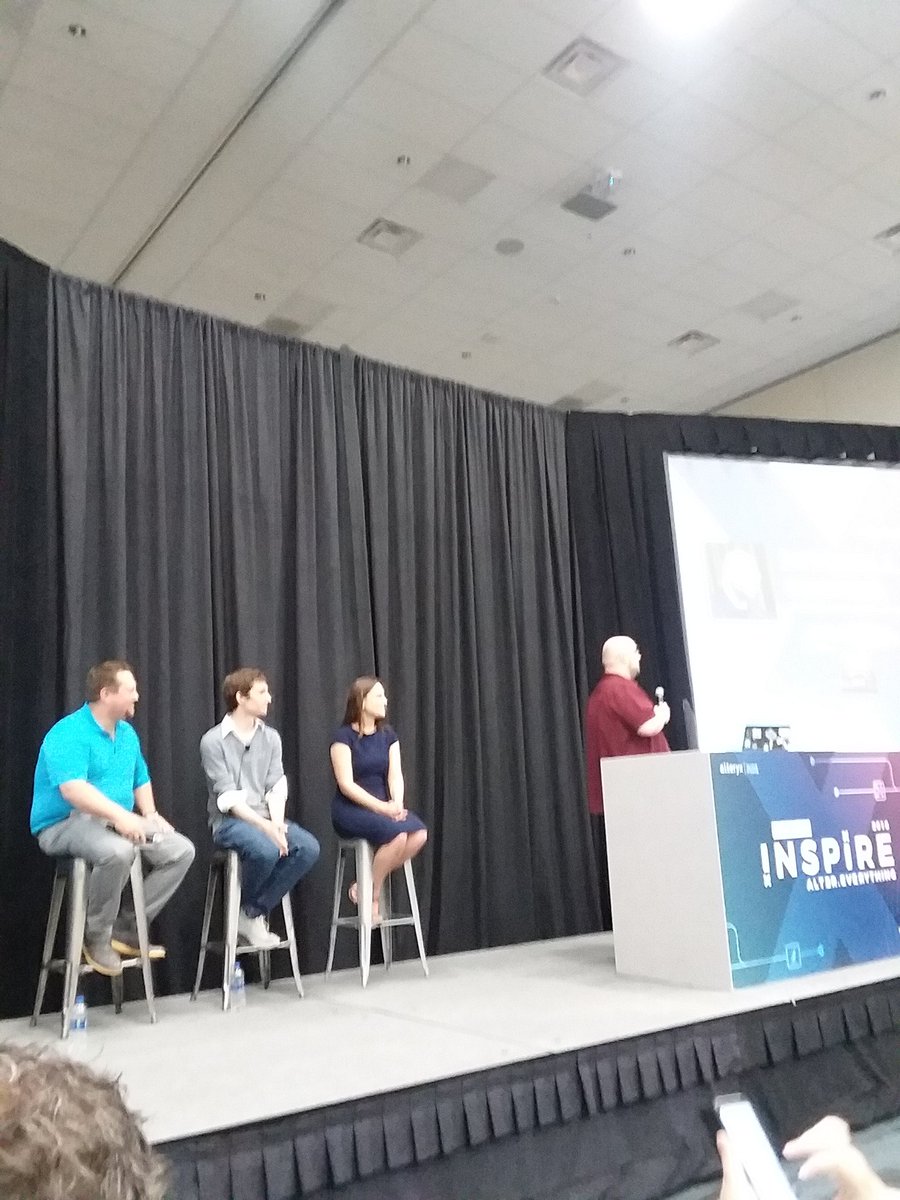 julayneelle's tweet photo. "@alteryx helps me understand the why" @MGrewer #alteryx18 @Cargill #thrive Preparing #Cargill for a digital future. #dataliteracy across the enterprise #mn #twincities #msp #TessaEnns: Alteryx is fun! #formula #fuzzymatch molehills not mountains #automation ❤ panel questions! https://t.co/J7Y21BWGbA