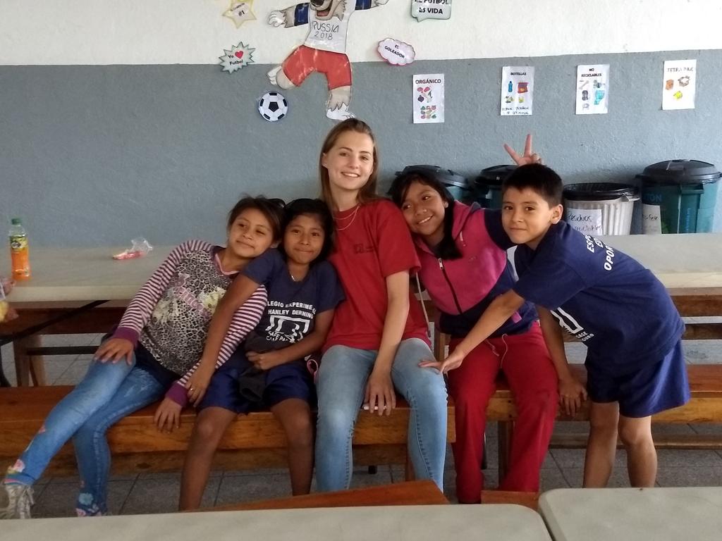 hrpnola's tweet photo. Snack time! #SafePassage #TrinityExplores https://t.co/WsnPGUmQz0