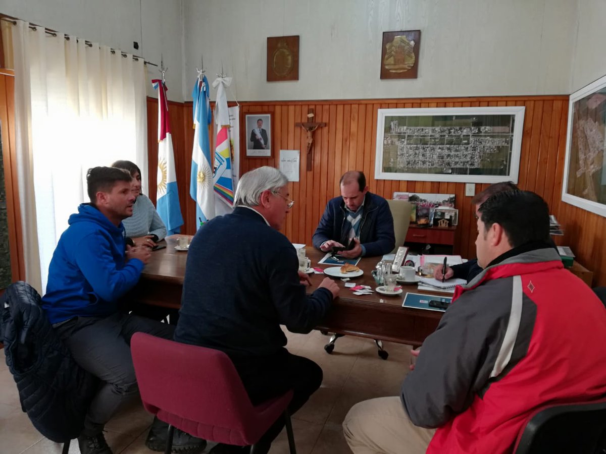 2WAC_Argentina's tweet photo. Today we meet with the Mayor of Calchín, Claudio Gorgerino, and Sacanta, @GarneroDaniel!/ Hoy nos Reunimos con los Intendentes de la localidad de Calchín, Claudio Gorgerino, y de Sacanta, @GarneroDaniel! Daniel Basigalup @OdorizziAriel @valearolfo1 #2WAC #Cordoba2018 https://t.co/Bg96JKsLpr