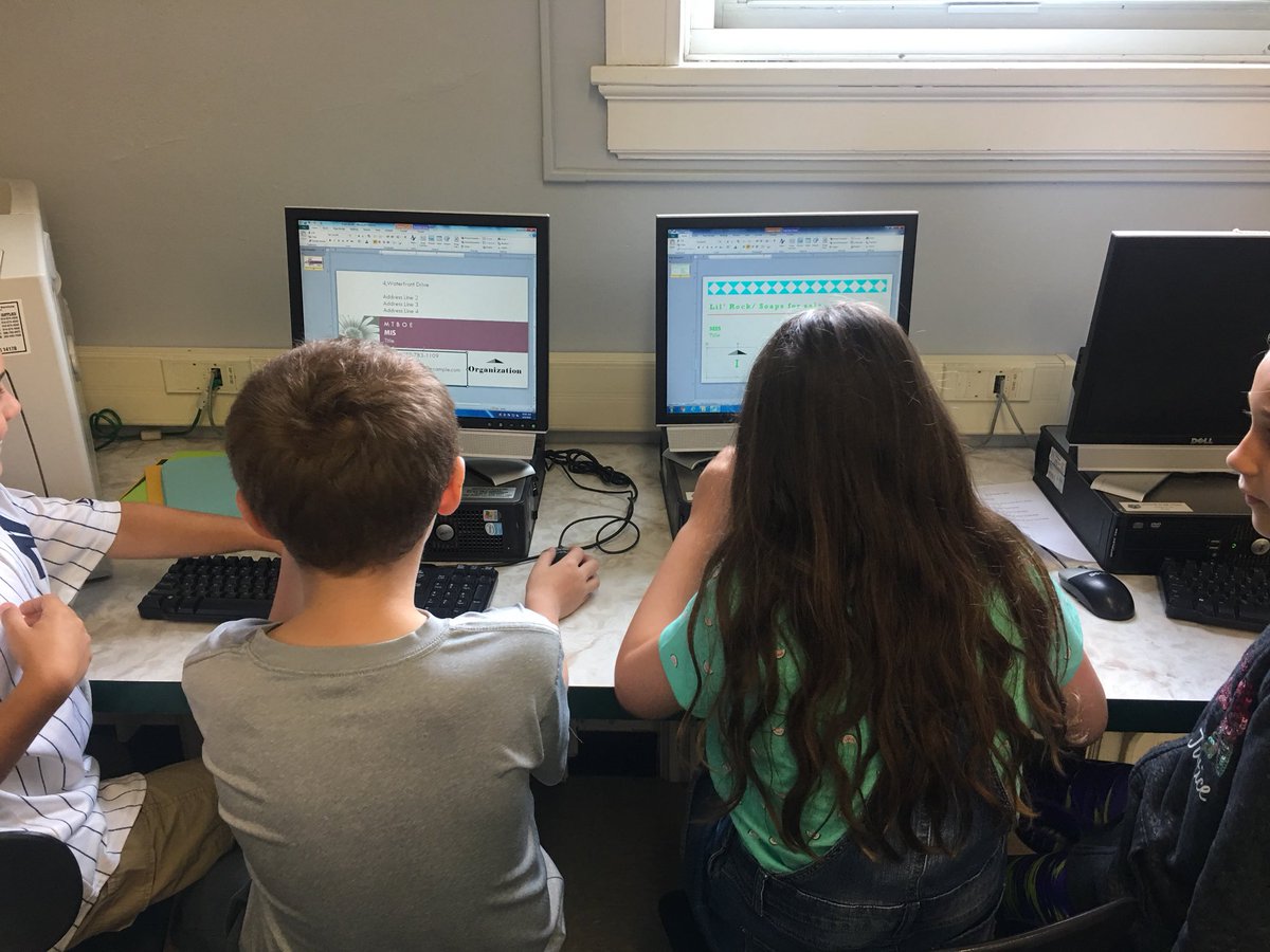 jetter_julia's tweet photo. Getting ready for the business fair Monday! https://t.co/lc4IahRPsX