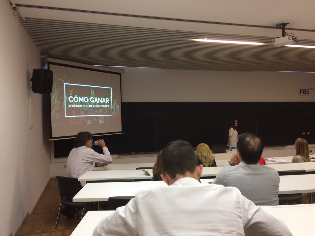 danirodr1guez's tweet photo. Turno para @RipollPaula Cómo ganar aprendiendo de los mejores #ThinkDigitalFBS https://t.co/tgieRCHarQ