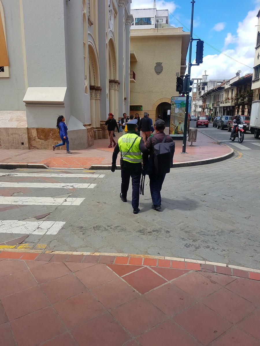 carinaagamboa's tweet photo. #FF #ACTcuenca #CuencanosMásHumanos @emov_ep @acastro_EMOVEP @MarceloHCabrera @MunicipioCuenca @LaSuprema961 @UNSIONTV https://t.co/6wUktrOT3F