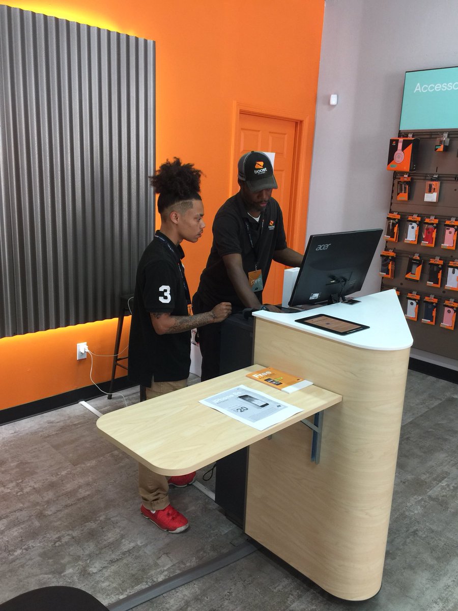 Reviewing the pre-owned iPhone 6s promotion [&amp; sales pitches] at STL MOBILE on Olive st. with Cleo and Vernon!