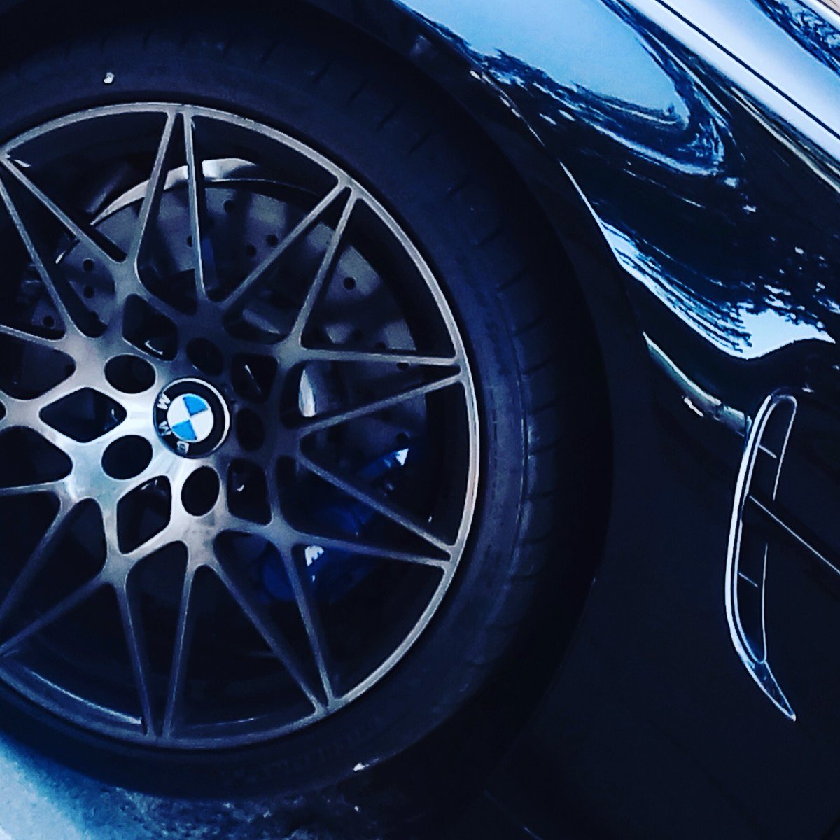 SWSSBMW's tweet photo. 🖤🖤🖤HAPPY WHEEL WEDNESDAY 🖤🖤🖤⁦@bmwclubuk⁩ ⁦@BMWMotorsport⁩ ⁦@bmwm4club⁩ TYRES SUPPLIED &amp; FITTED BY US ���02920473040 https://t.co/xJpaqA2xA7