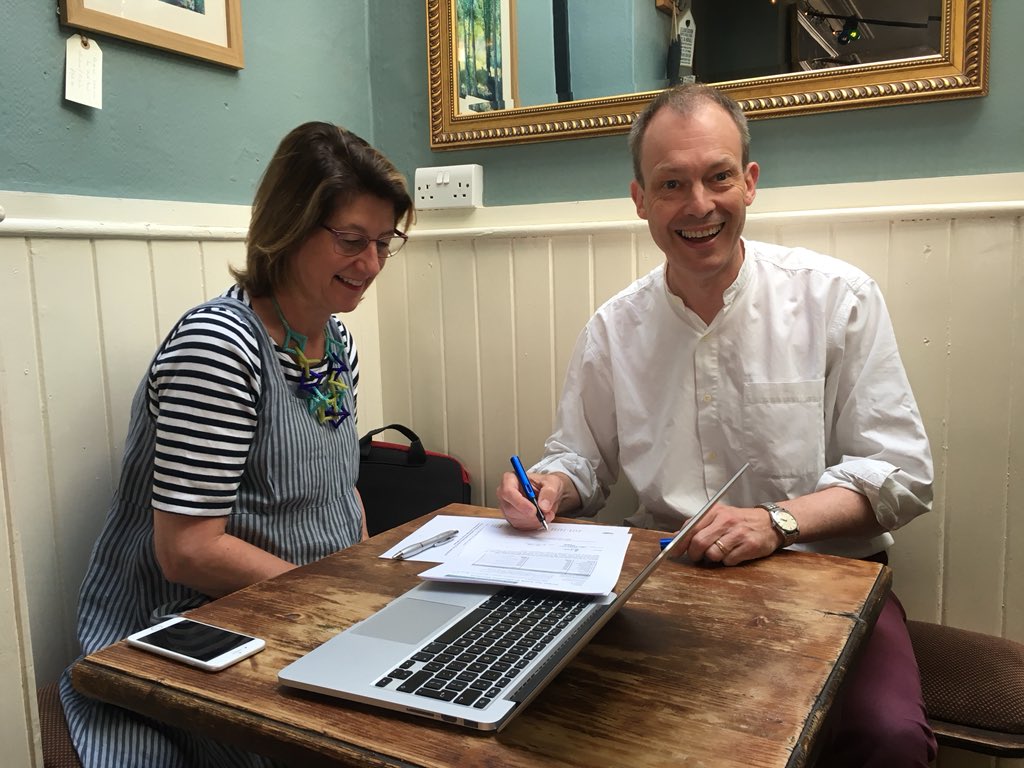 ValuableContent's tweet photo. Well that was fun. June’s #pubschool #pubclub meet up @LionCliftonwood. An afternoon away from office demands to think &amp; write content, with added scones + badges for special achievement! Nice one @ReachBrands @HelloHGKC @raisearchitects @therightbookco @KinaEvents @JonathanRees_ https://t.co/2zqg3AET6U