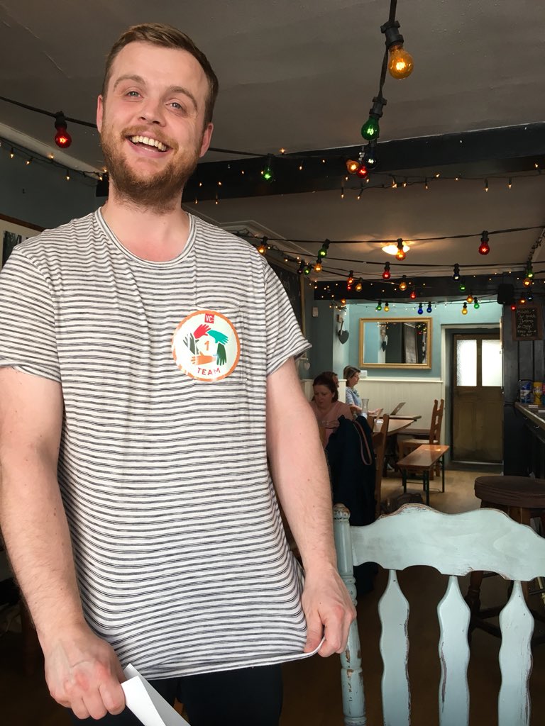 ValuableContent's tweet photo. Well that was fun. June’s #pubschool #pubclub meet up @LionCliftonwood. An afternoon away from office demands to think &amp; write content, with added scones + badges for special achievement! Nice one @ReachBrands @HelloHGKC @raisearchitects @therightbookco @KinaEvents @JonathanRees_ https://t.co/2zqg3AET6U