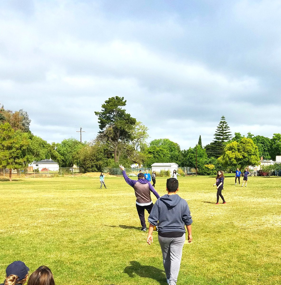 SnowElementary's tweet photo. Thanks to Mr. Gallup for organizing a great staff vs. 6th grade kickball game! https://t.co/12lsXLkGeG