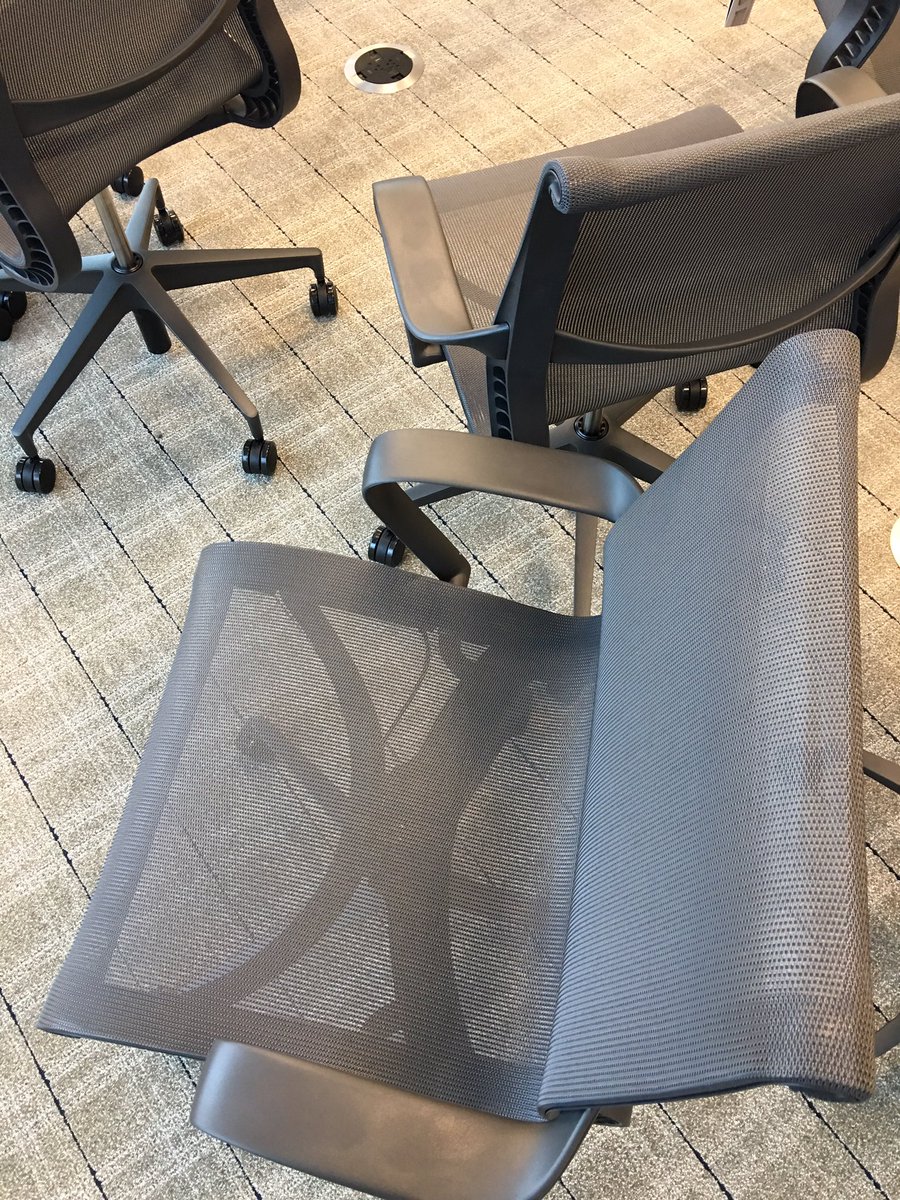 JackieP_EUA's tweet image. Love the @HermanMiller Setu chairs @GodfreyKahn #Madison office #thatcapitalview @EUA #workplaceexperts #furniturematters