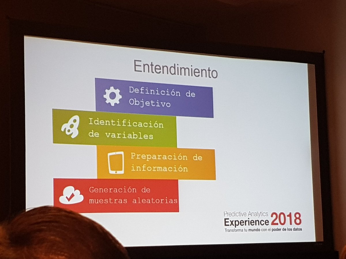 gabilooo's tweet photo. En la charla "Optimización en la selección de clientes a contactar - Sky" #PAExperience18 https://t.co/VgaPIKmxIP