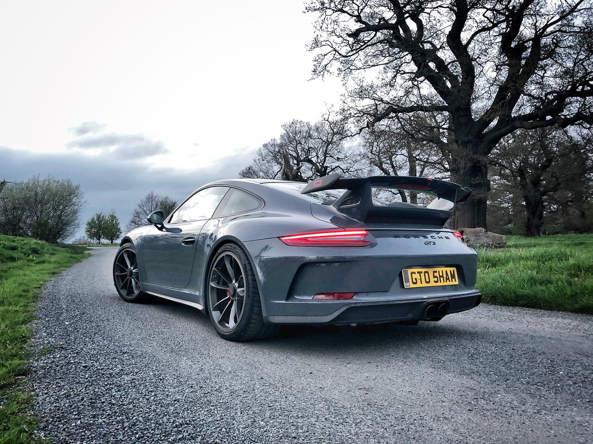 AutoPap's tweet photo. Always good getting an unbiased opinion on paint protection from @perfectionvalet as it’s so confusing. Def not getting my car PPF’d after his sound advice. https://t.co/NKGVaFlKuH