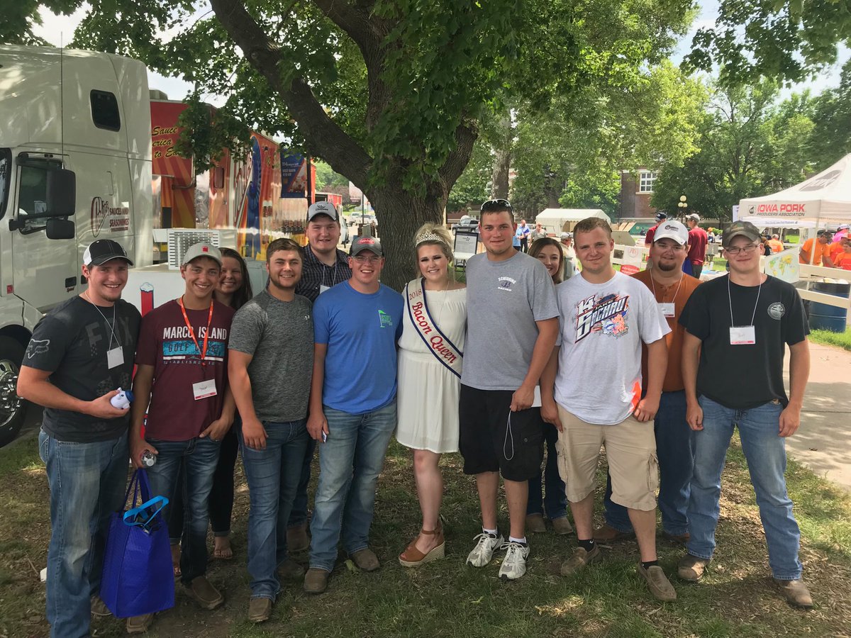 BRBaconFest's tweet photo. The @IowaLakes Ag Crew with this year’s #BaconQueen @NPPCWPX https://t.co/1BKFmcBWoC