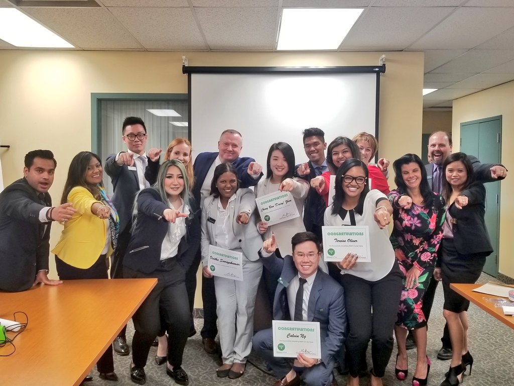 Congratulations to our most recent cohort of SNAP U grads!! Another group of future advisors ready to Make It Personal for our customers! <a href="/GerardDinneen/">Gerard Dinneen</a> @ChrisStamper_TD