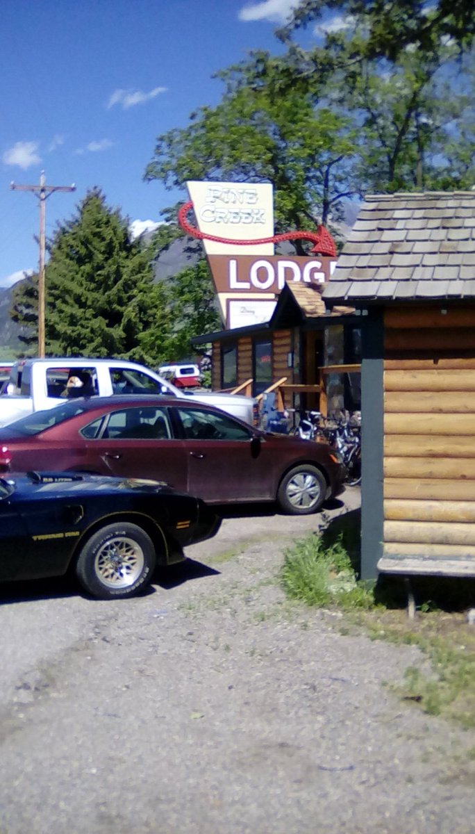 Jeffrey Steele (@jscashwriter) on Twitter photo Do not miss Pine Creek Lodge near Livingston, MT, owned by ex-Chicagoan Chip Hurt. <a href="/pinecreeklodge/">Pine Creek Lodge</a> Do not miss Pine Creek Lodge near Livingston, MT, owned by ex-Chicagoan Chip Hurt. <a href="/pinecreeklodge/">Pine Creek Lodge</a>
