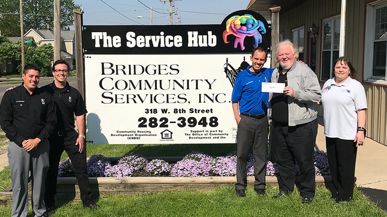 muncie_journal's tweet photo. Belle Tire Presents $10,000 Donation to Five Muncie Non-Profits - https://t.co/IdDq4FJJNN https://t.co/ubyGbQ3rvC