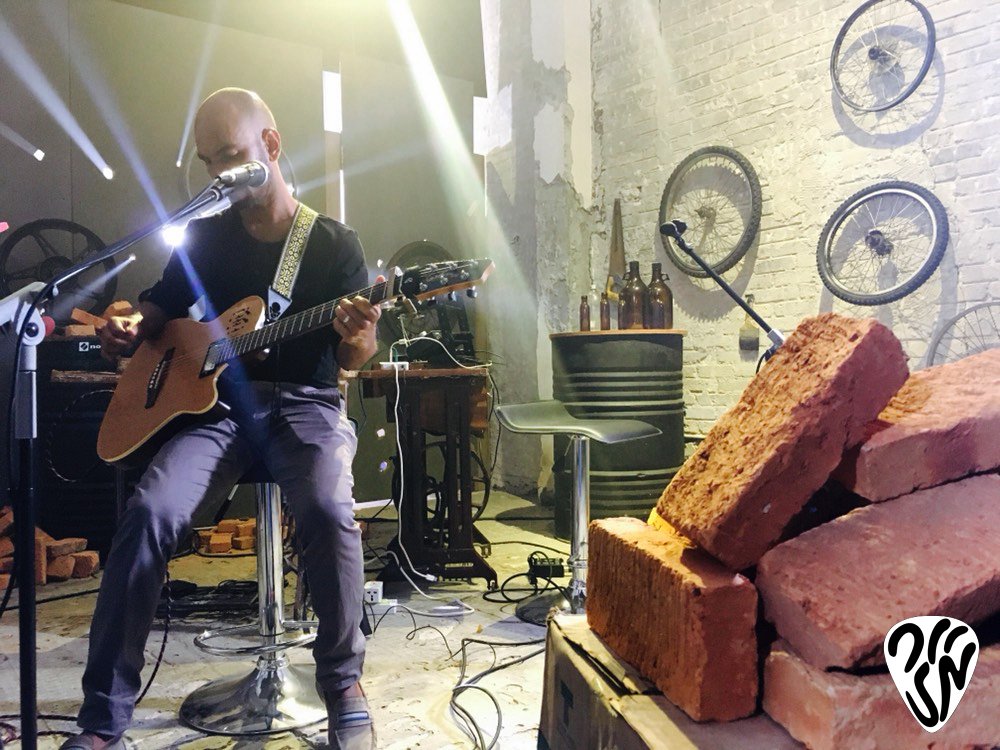 Listen to the amazing tunes on repeat on our soundcloud: soundcloud.com/ekanimaekani/s…
 #Raagu #EkaniMaEkani