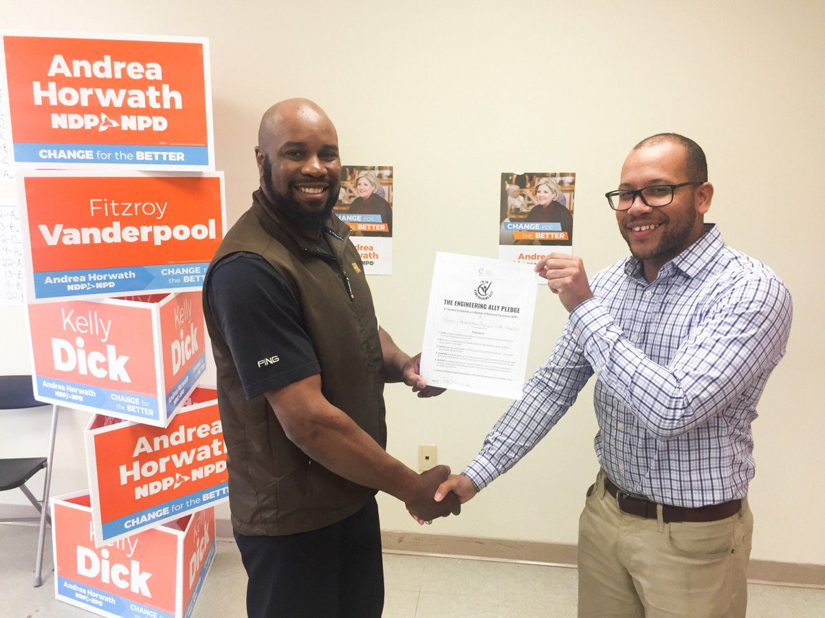 O_S_P_E's tweet photo. #ONelxn candidate @FitzroyTheWhip signed OSPE's #EngineeringAlly pledge, committing to help ensure Ontario's engineers are heard, supported and valued in #ONpoli. Thank you for supporting Ontario's #Engineers! https://t.co/Y6HZQBhYhU