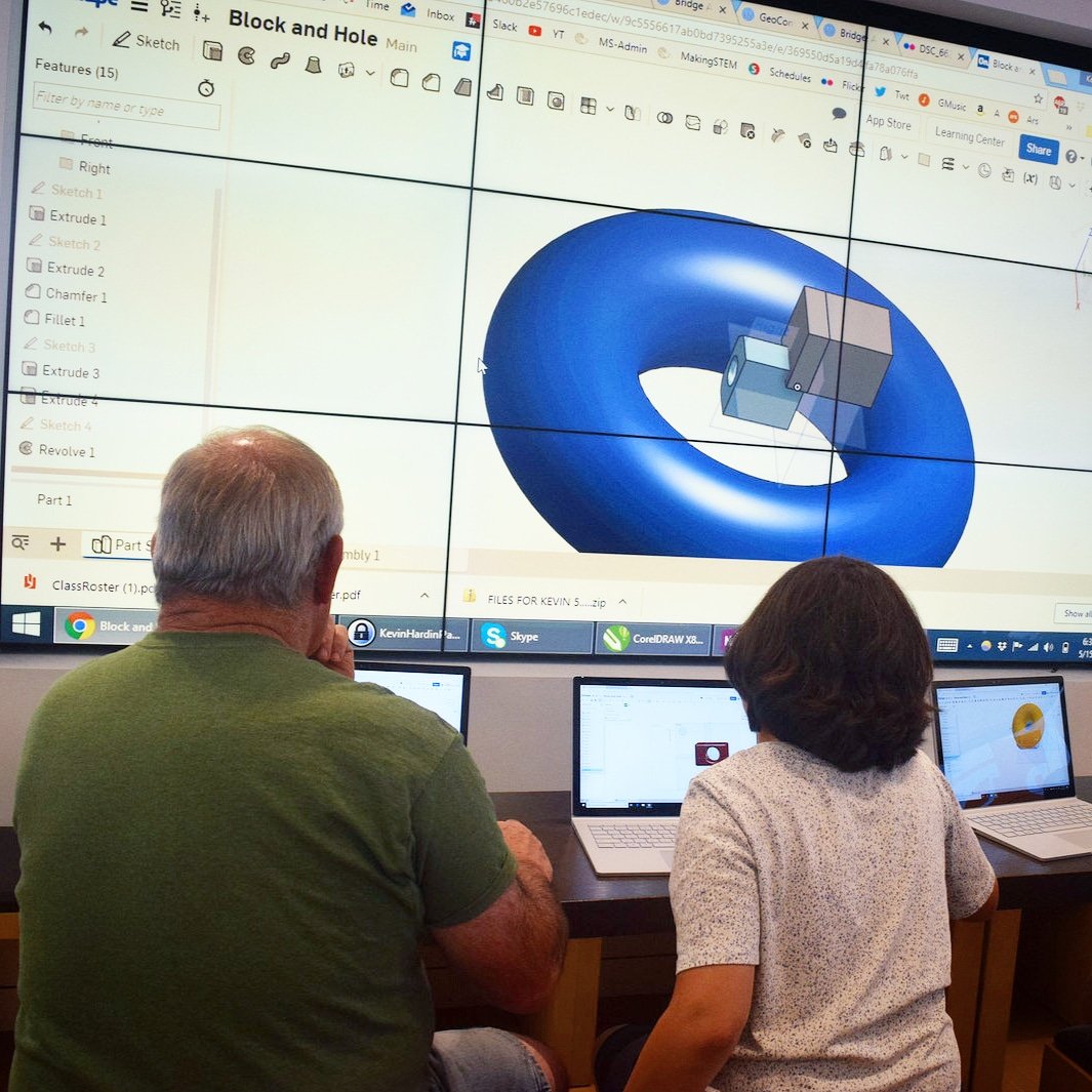 makingSTEM's tweet image. Students and parents learning together how to design using 3D CAD. #stem #stemchat #cad #edtech #weneedmore @Microsoft @MicrosoftStore @MicrosoftEDU