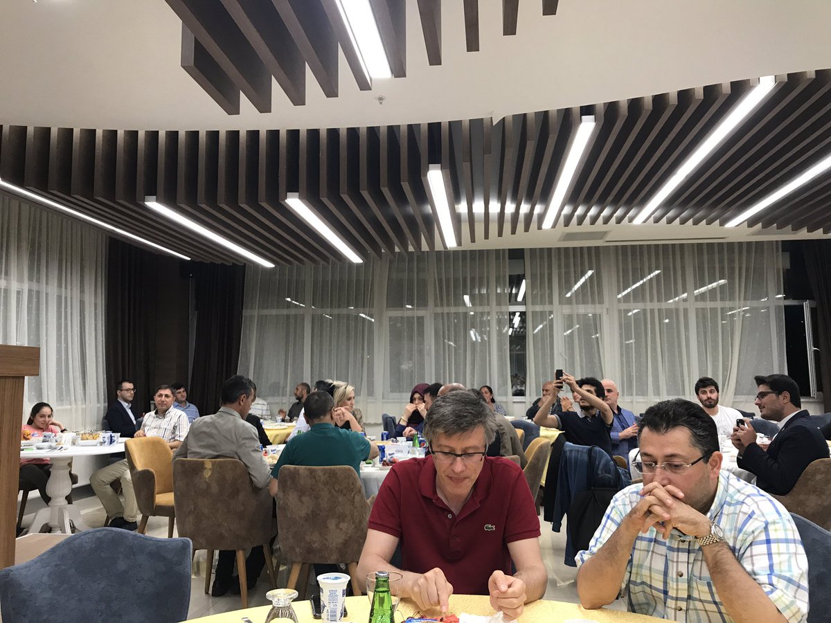 Sosyal Sorumluluk Projeleri Kulübümüzün  <a href="/ybuankara/">Ankara Yıldırım Beyazıt Üniversitesi</a> da çalışan şehit yakını ve gazilerimiz onuruna düzenlediği iftar programındayız 
<a href="/drMetinDogan/">Prof.Dr.Metin Doğan</a> 

#AybuSeviyoruz