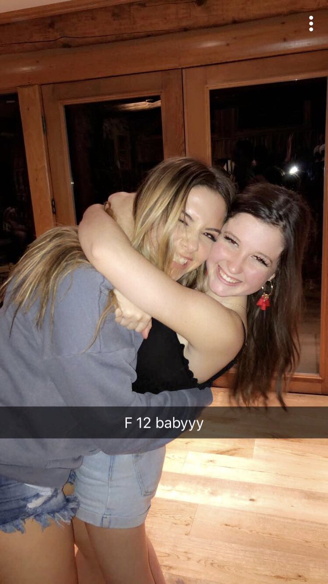 JHufman's tweet photo. Happy birthday Jules, have the best day ever ily bestie 💕💕 https://t.co/B0gf0j00jz