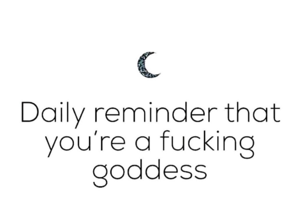 fitandspicy's tweet photo. Hell yes!! Time for some deadlifts and back squats. #fitness #fitfam #fitgirl #strongwoman #deadlifts #backsquats #girlswholift #WednesdayWisdom #dailyreminder #totalgoddess https://t.co/q2JvPIbptU