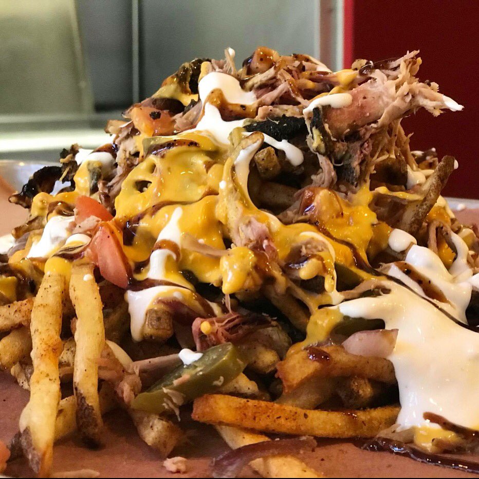 sugarfireindy's tweet photo. Pulled Pork Loaded Fries 🍟 
House 🍟, smoked pulled pork, cheese sauce, sour cream, STL Sweet Sauce, peppers �� and onions. 
🔥🔥🔥🔥🔥🔥🔥🔥🍟🍟🍟🍟🍟 https://t.co/2GyLPiaX8u