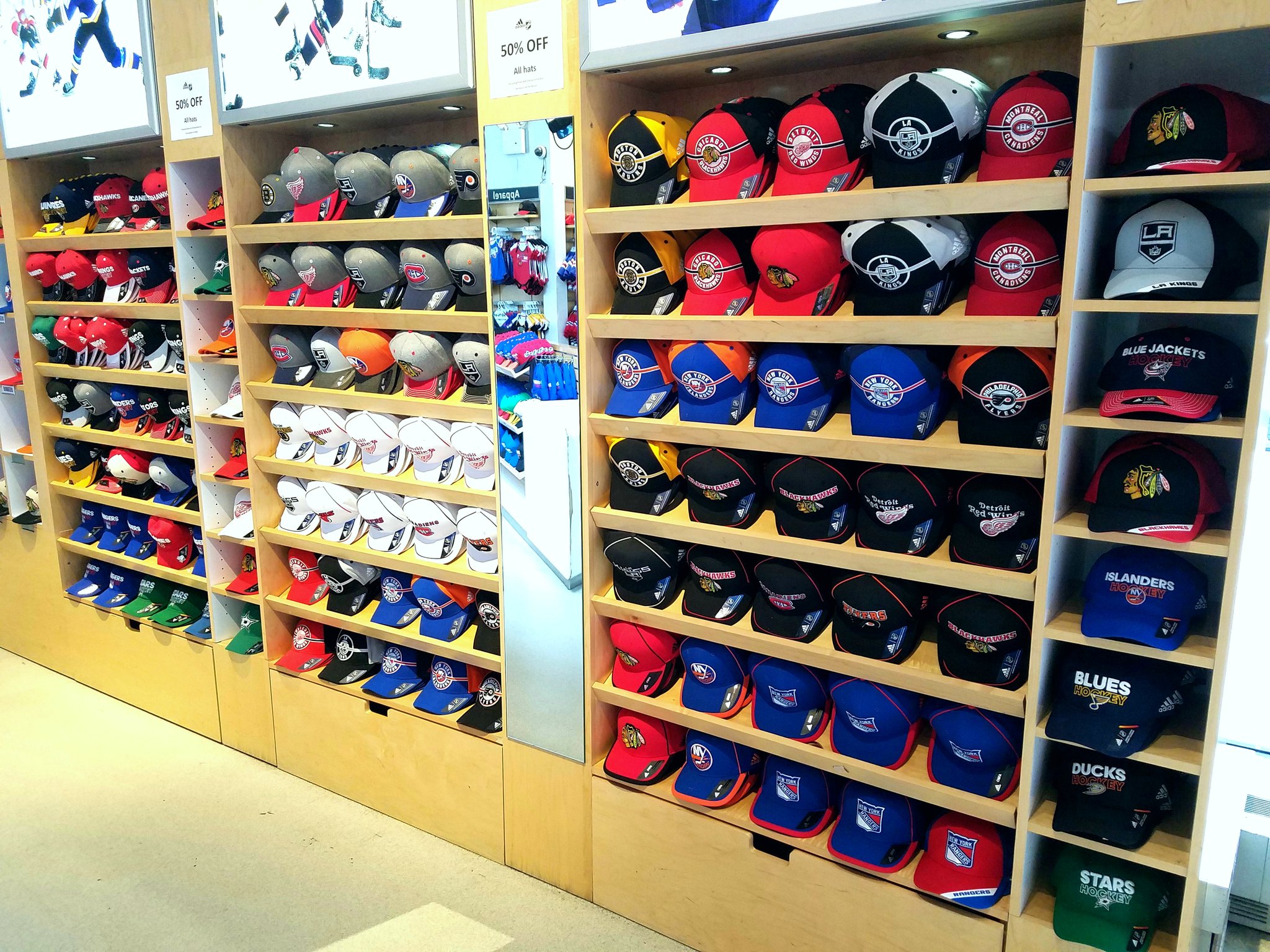 NHL Store in NYC restocked their letters/numbers. Get 'em while they're hot  🔥!! : r/rangers