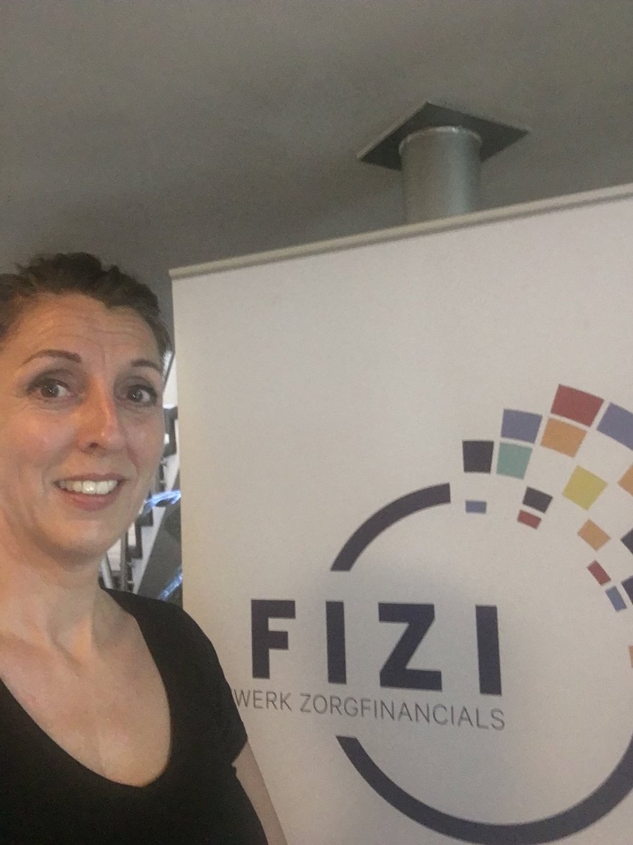 EllenKalkhoven's tweet photo. Commissie is aan het opbouwen. Respect met dit weer!! #fje2018 ⁦@__Fizi__⁩ https://t.co/upHzec9hXL