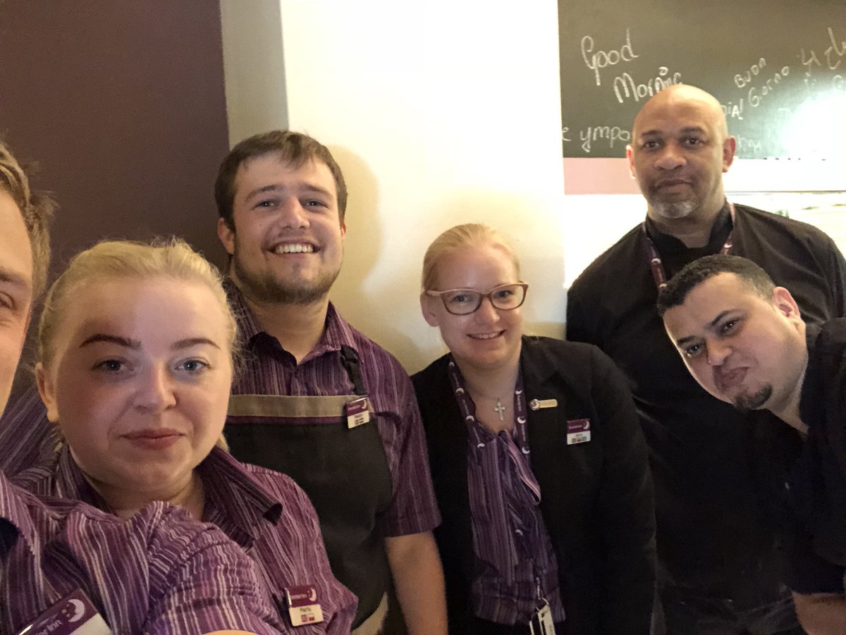 Premier Inn Putney tweet media