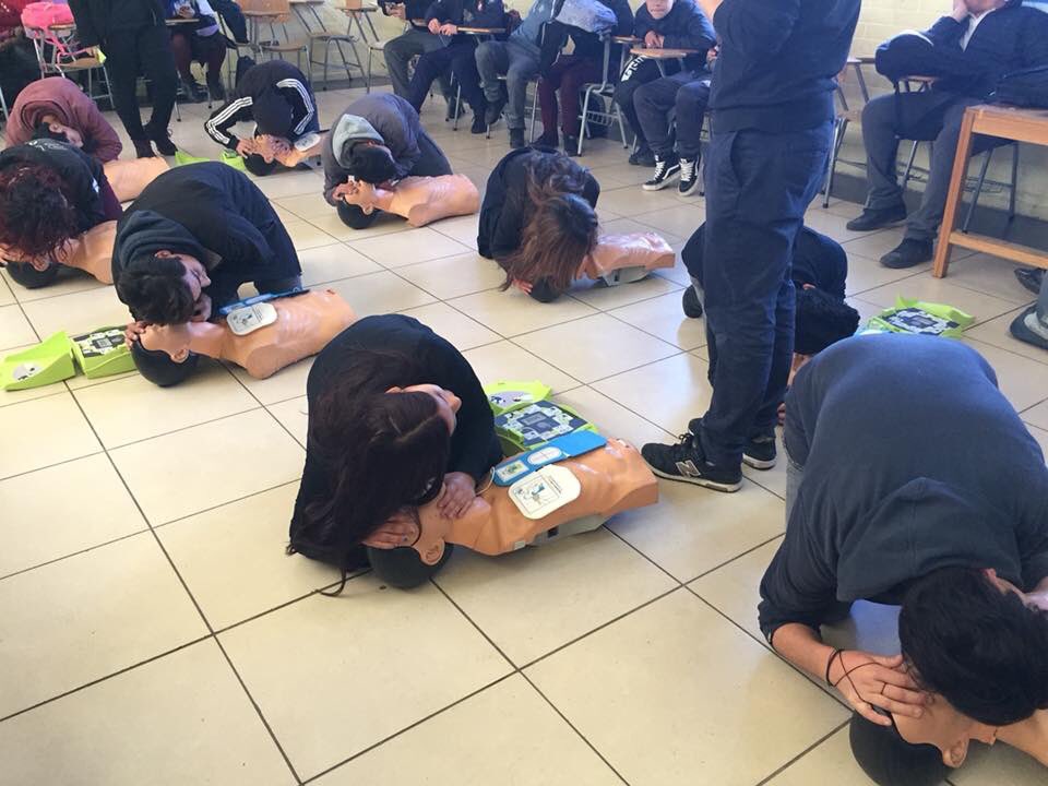 cardiorcpchile's tweet photo. 2 medio C del Liceo Paul Harris se encuentra #cardioprotegido!!!
Muy buen grupo, felicitaciones chicos!!! 🙌🙌 https://t.co/Y0btNkczHq